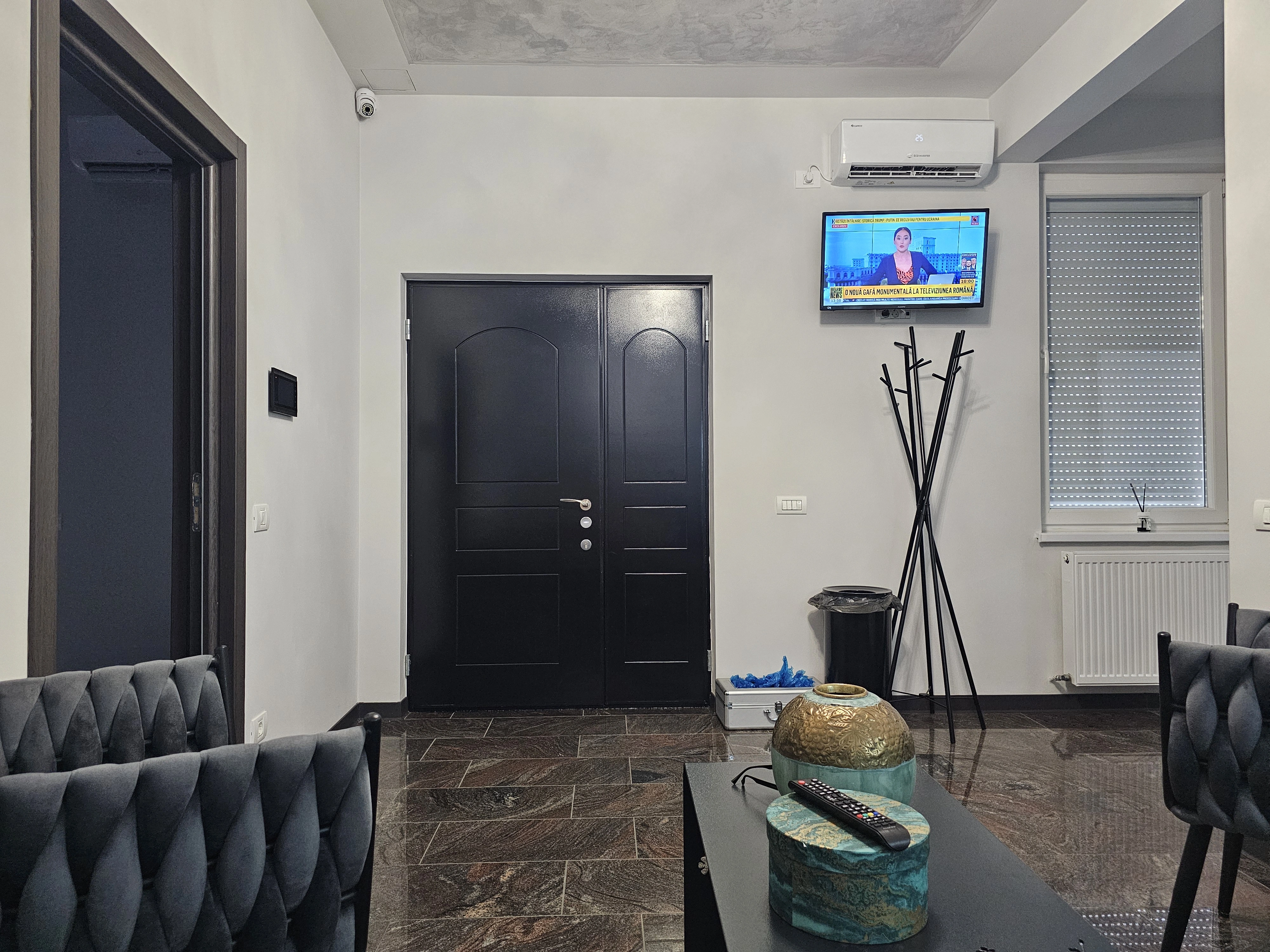Laser dentar modern CadTech Dental București